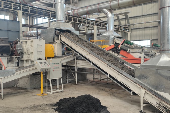 Unidade de Moagem de Borracha para Linha de Tratamento de Pneus Fora de Uso em Henan, China