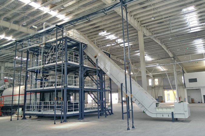 Sistema de trituração fechado utilizado em projeto de reciclagem de baterias de lítio na China