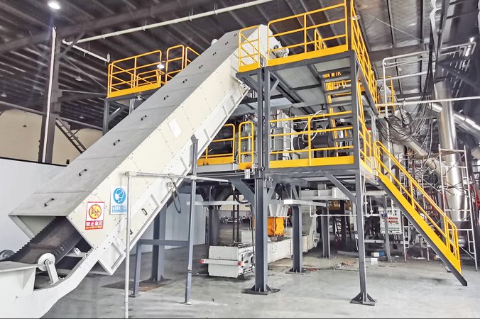 Triturador de quatro eixos para projeto de reciclagem de baterias de lítio em Anhui, China