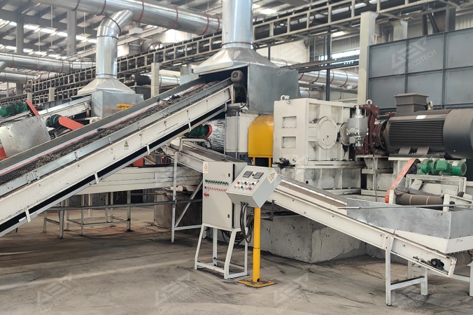 Moedor de Borracha para Projeto de Tratamento de Pneus Fora de Uso em Henan, China